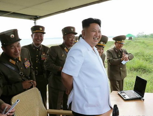 ສປປ.ເກົາຫຼີ ຈັດຕັ້ງການ ຊ້ອມຮົບໃຫ້ແກ່ບັນດາກຳລັງປະກອບອາວຸດຍົກພົນສູ່ເກາະ